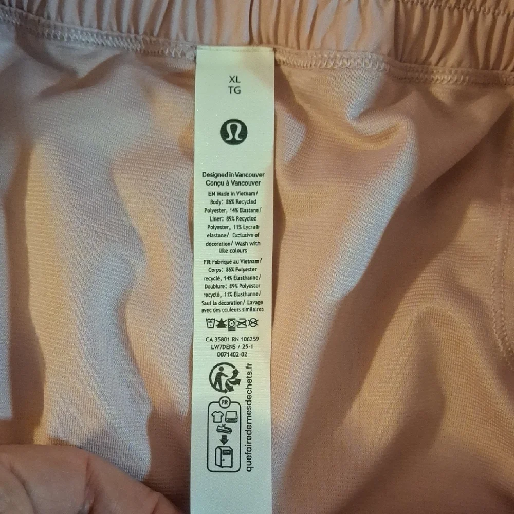 Lululemon Shake It Out High-Rise 2.5” Shorts Pink Pear XL - Picture 4 of 12